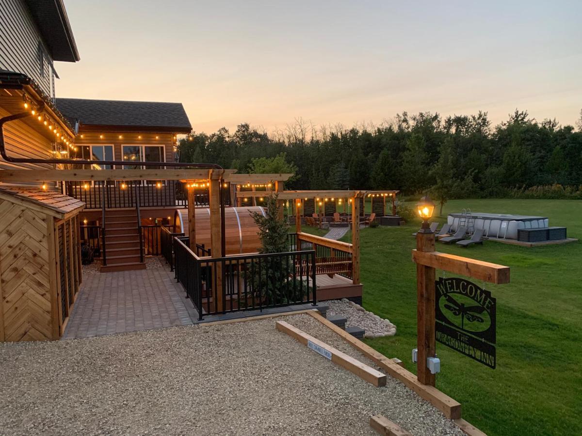 Dragonfly Inn Loft Suite Sherwood Park Esterno foto